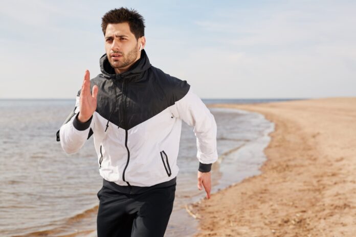 athleisure-2.0-:-quand-le-vestiaire-sportif-s’invite-dans-nos-looks-les-plus-styles
